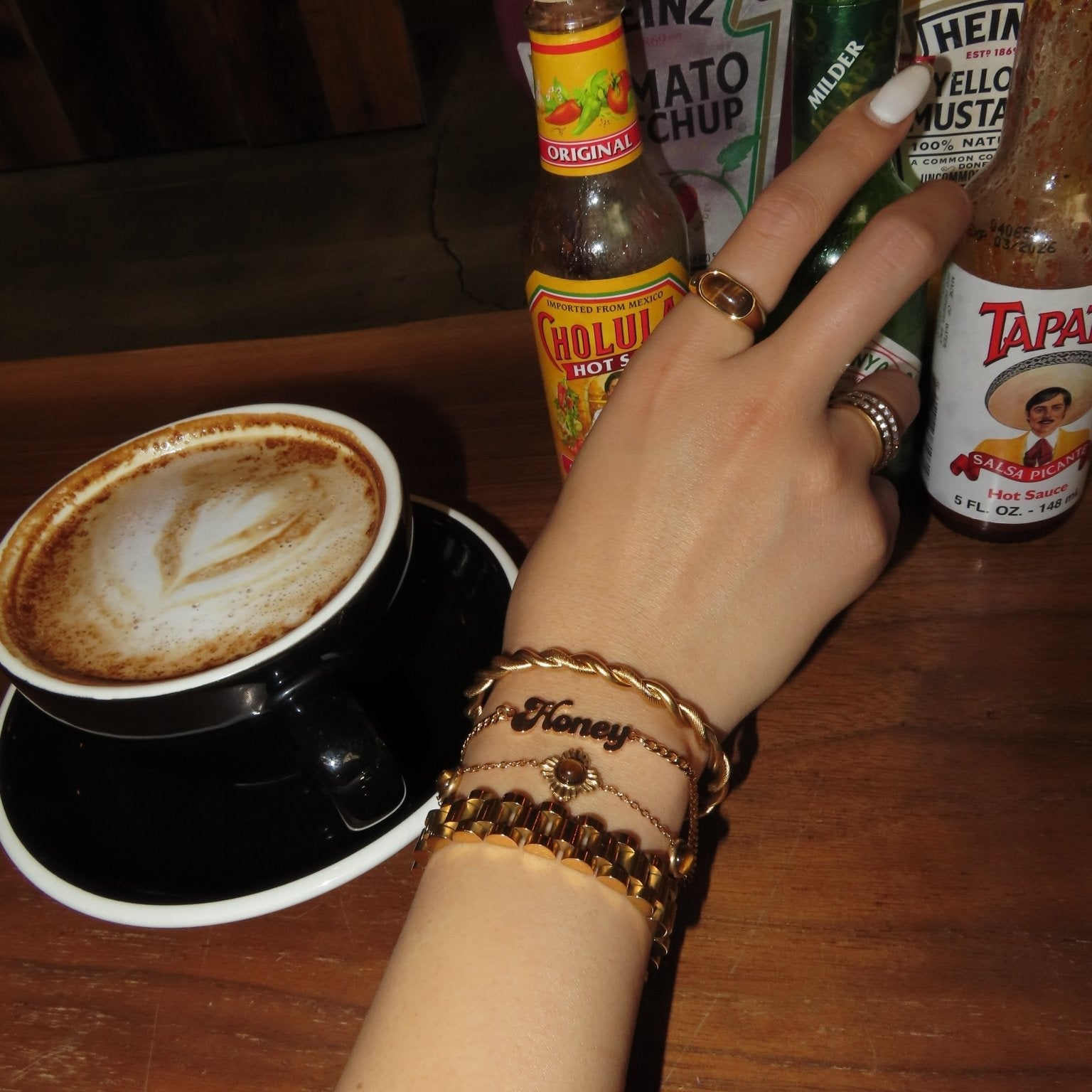 【ブレスレット】Watch bracelet - 𝐇𝐨𝐧𝐞𝐲 𝐁𝐮𝐭𝐭𝐞𝐫 𝐍𝐢𝐧𝐞