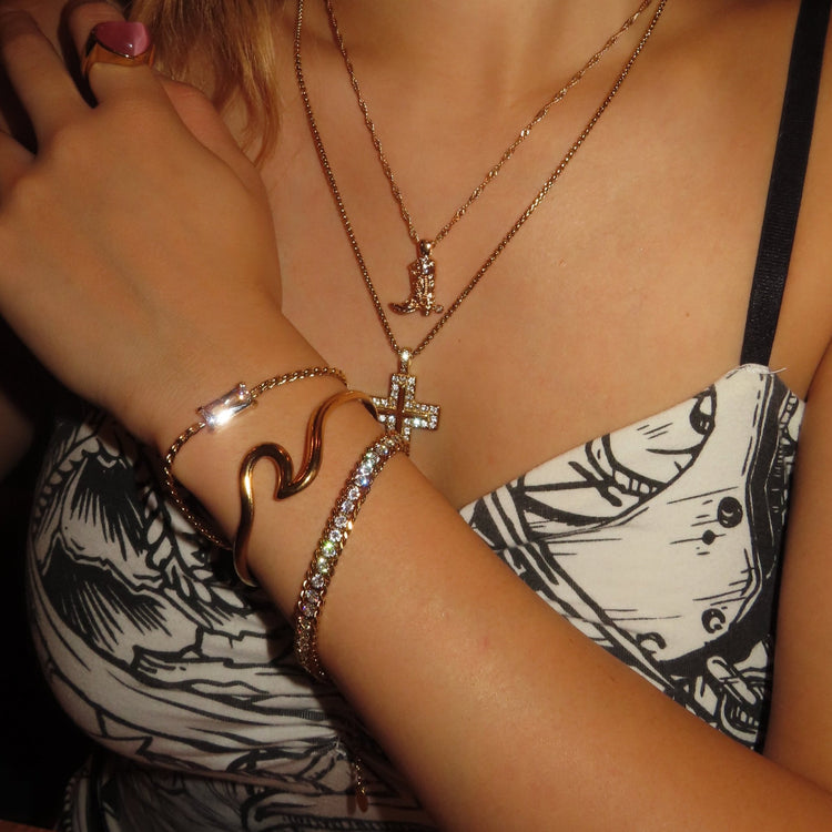 【ブレスレット】Wave bangle - 𝐇𝐨𝐧𝐞𝐲 𝐁𝐮𝐭𝐭𝐞𝐫 𝐍𝐢𝐧𝐞