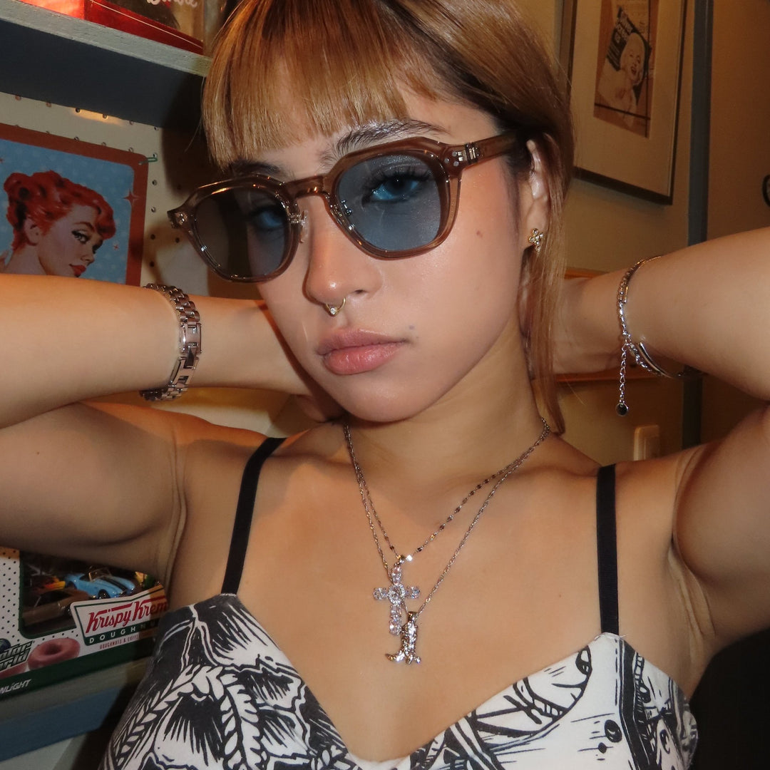 Western boots necklace - 𝐇𝐨𝐧𝐞𝐲 𝐁𝐮𝐭𝐭𝐞𝐫 𝐍𝐢𝐧𝐞