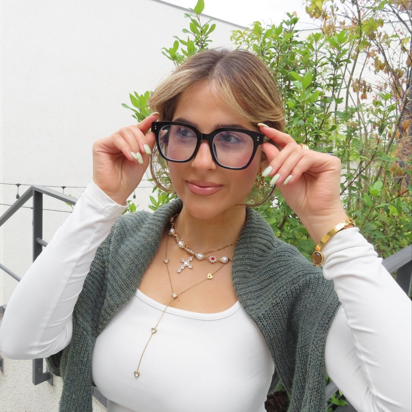 Wide clear glasses - 𝐇𝐨𝐧𝐞𝐲 𝐁𝐮𝐭𝐭𝐞𝐫 𝐍𝐢𝐧𝐞