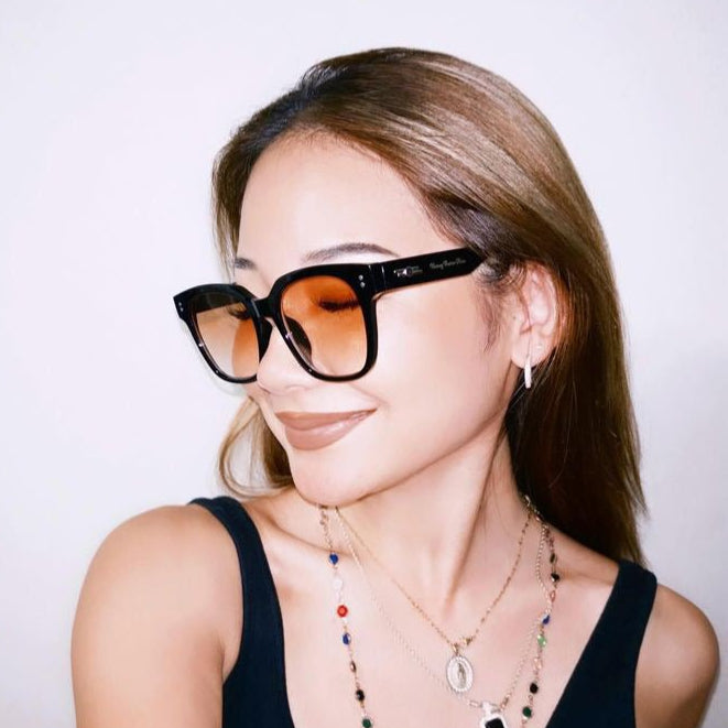 Wide sunglasses - 𝐇𝐨𝐧𝐞𝐲 𝐁𝐮𝐭𝐭𝐞𝐫 𝐍𝐢𝐧𝐞