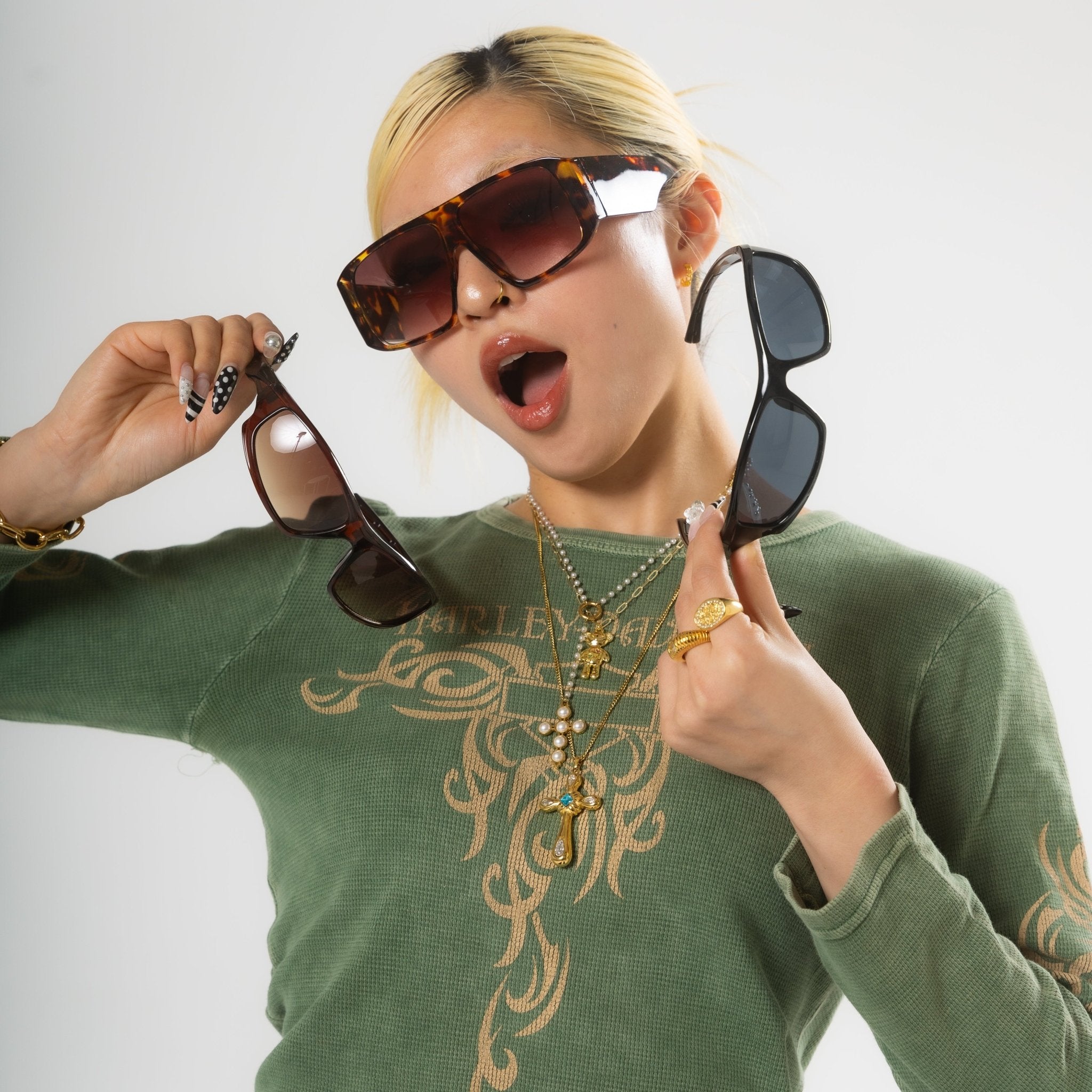 Wide vol sunglasses - 𝐇𝐨𝐧𝐞𝐲 𝐁𝐮𝐭𝐭𝐞𝐫 𝐍𝐢𝐧𝐞