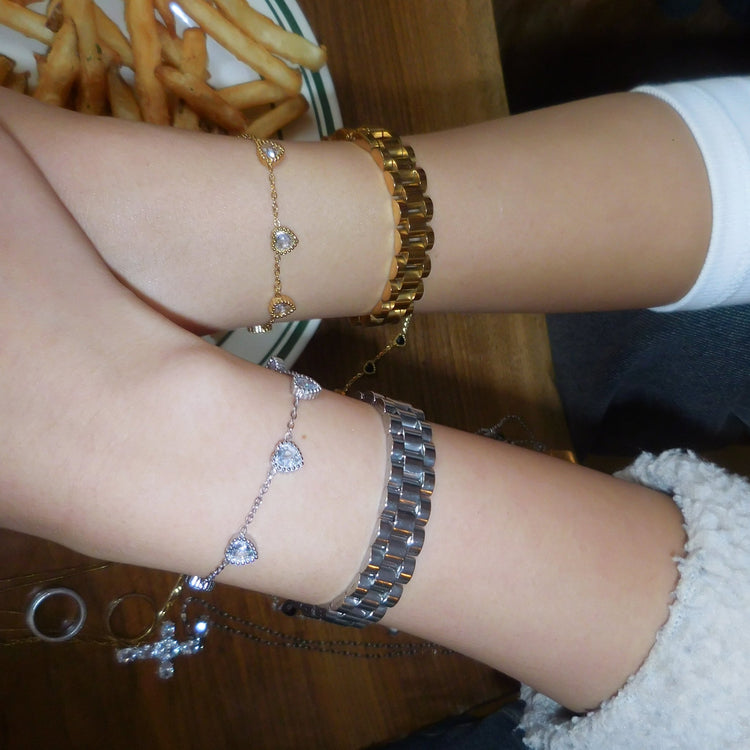 Zirconia heart bracelet - 𝐇𝐨𝐧𝐞𝐲 𝐁𝐮𝐭𝐭𝐞𝐫 𝐍𝐢𝐧𝐞