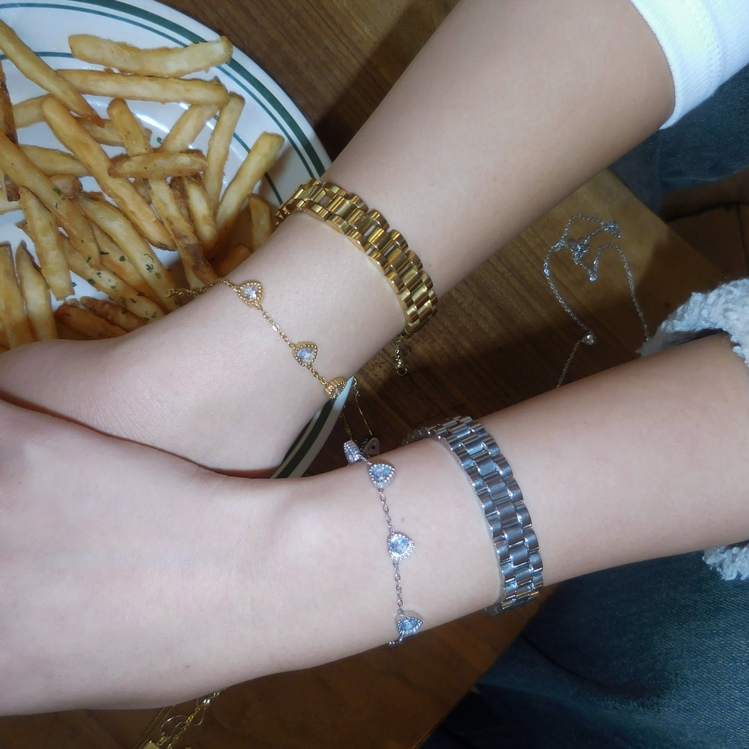 Zirconia heart bracelet - 𝐇𝐨𝐧𝐞𝐲 𝐁𝐮𝐭𝐭𝐞𝐫 𝐍𝐢𝐧𝐞