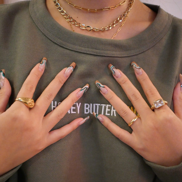 Angel ring - 𝐇𝐨𝐧𝐞𝐲 𝐁𝐮𝐭𝐭𝐞𝐫 𝐍𝐢𝐧𝐞