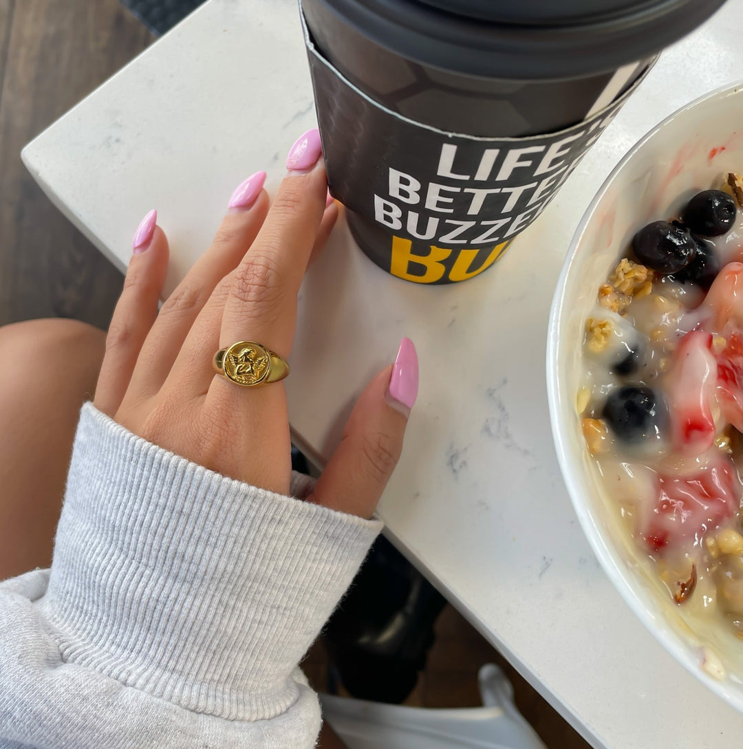 Angel ring - 𝐇𝐨𝐧𝐞𝐲 𝐁𝐮𝐭𝐭𝐞𝐫 𝐍𝐢𝐧𝐞