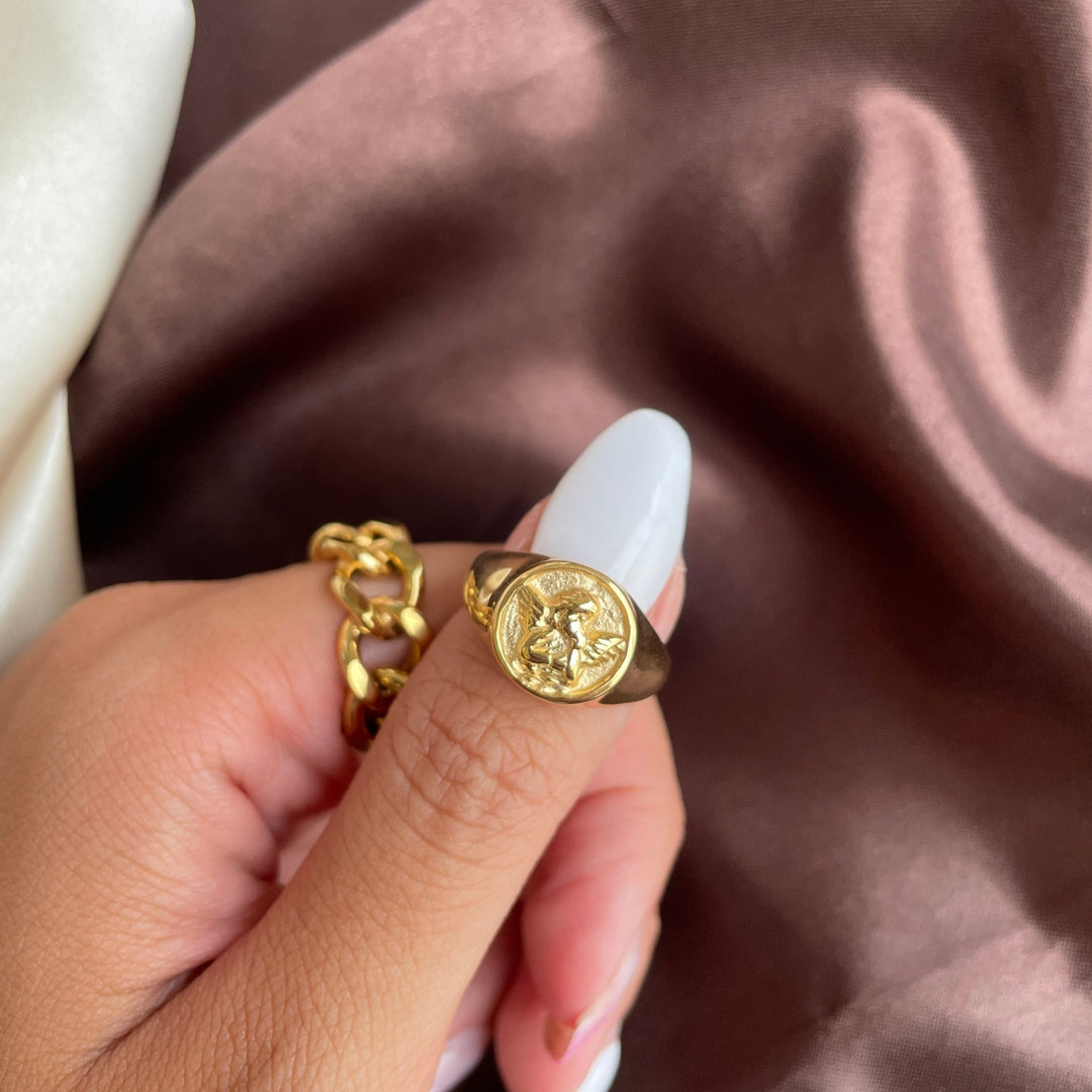 Angel ring - 𝐇𝐨𝐧𝐞𝐲 𝐁𝐮𝐭𝐭𝐞𝐫 𝐍𝐢𝐧𝐞