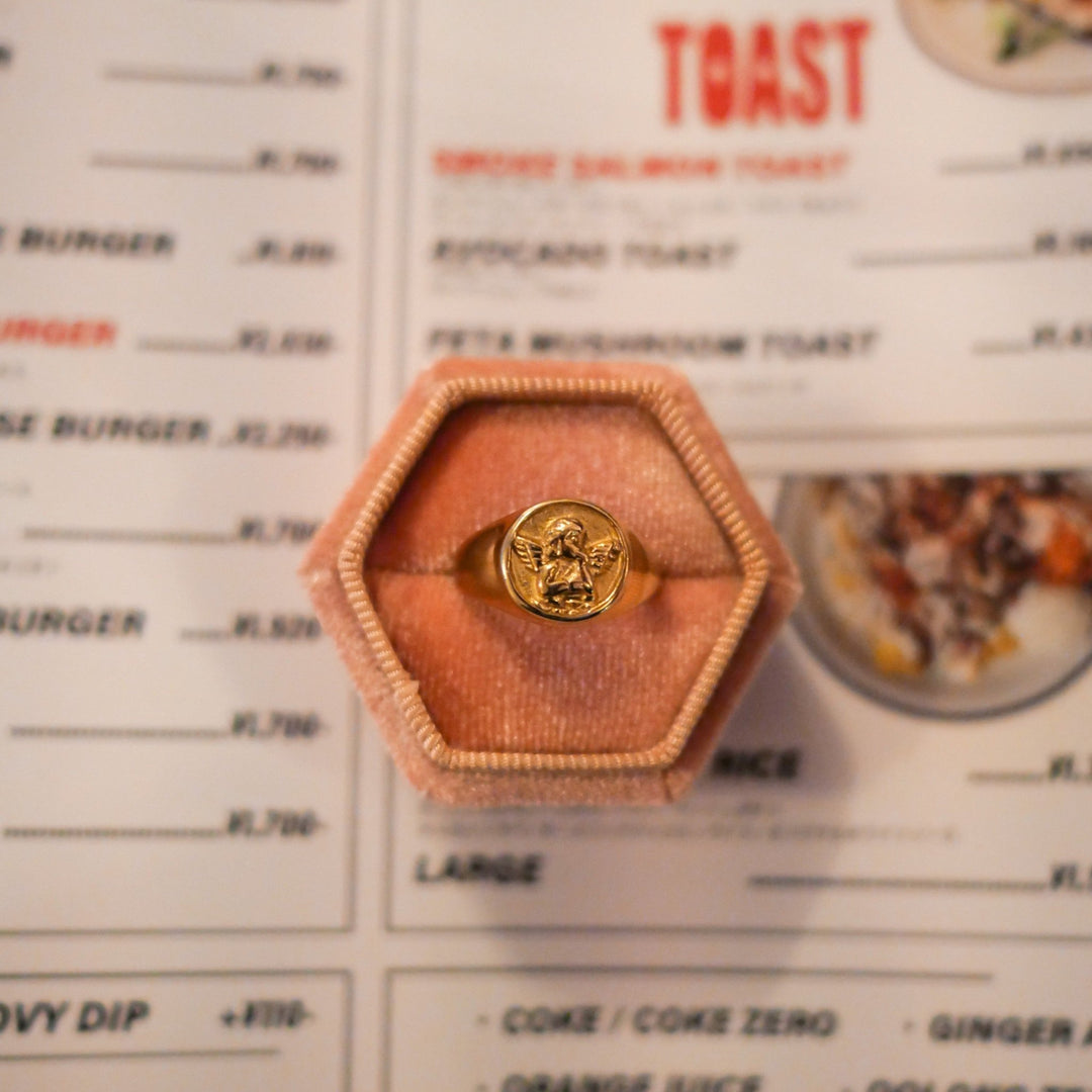 Angel ring - 𝐇𝐨𝐧𝐞𝐲 𝐁𝐮𝐭𝐭𝐞𝐫 𝐍𝐢𝐧𝐞