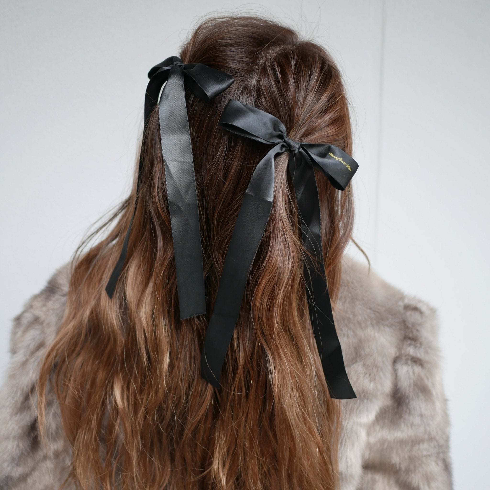 Black ribbon clip (2set) - 𝐇𝐨𝐧𝐞𝐲 𝐁𝐮𝐭𝐭𝐞𝐫 𝐍𝐢𝐧𝐞