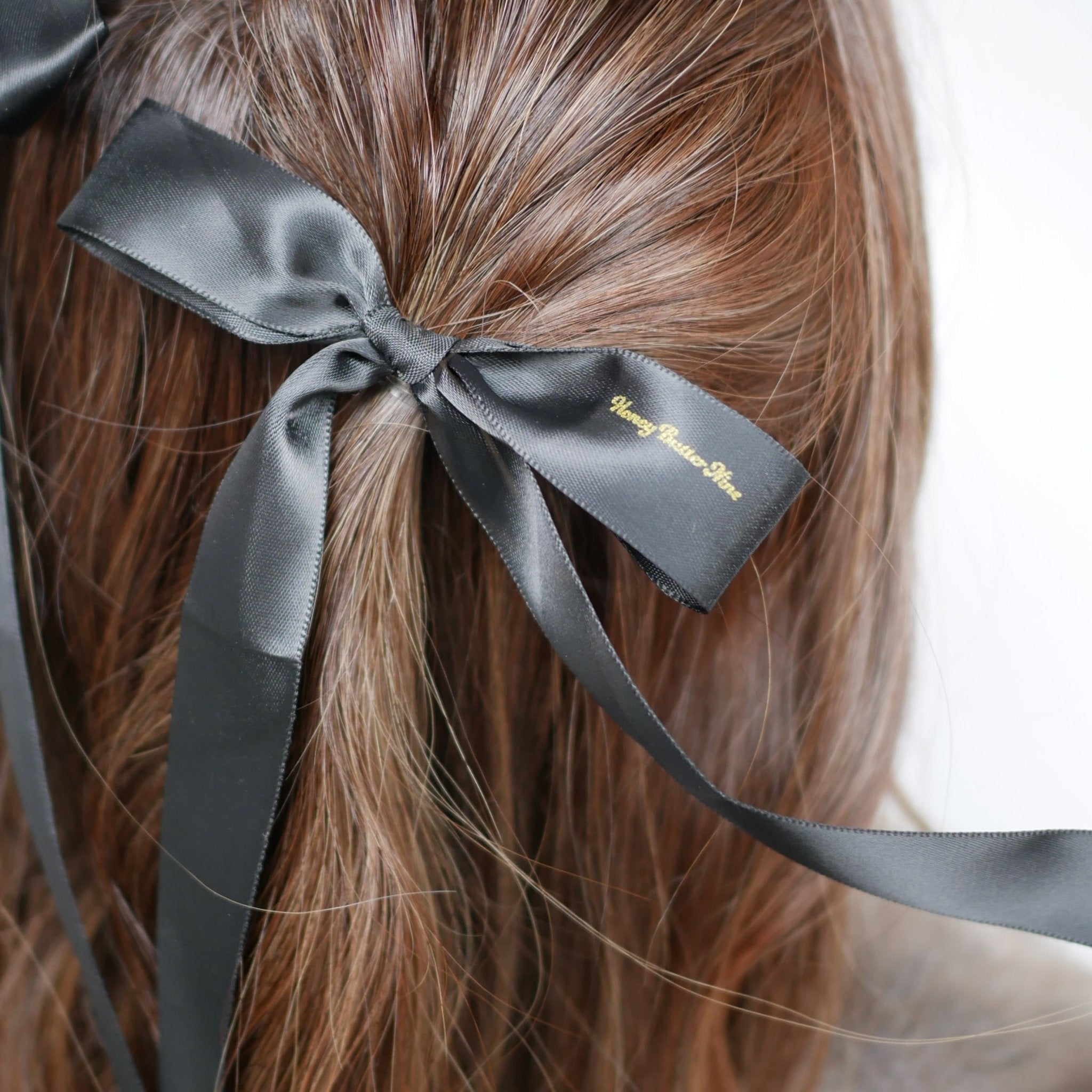 Black ribbon clip (2set) - 𝐇𝐨𝐧𝐞𝐲 𝐁𝐮𝐭𝐭𝐞𝐫 𝐍𝐢𝐧𝐞