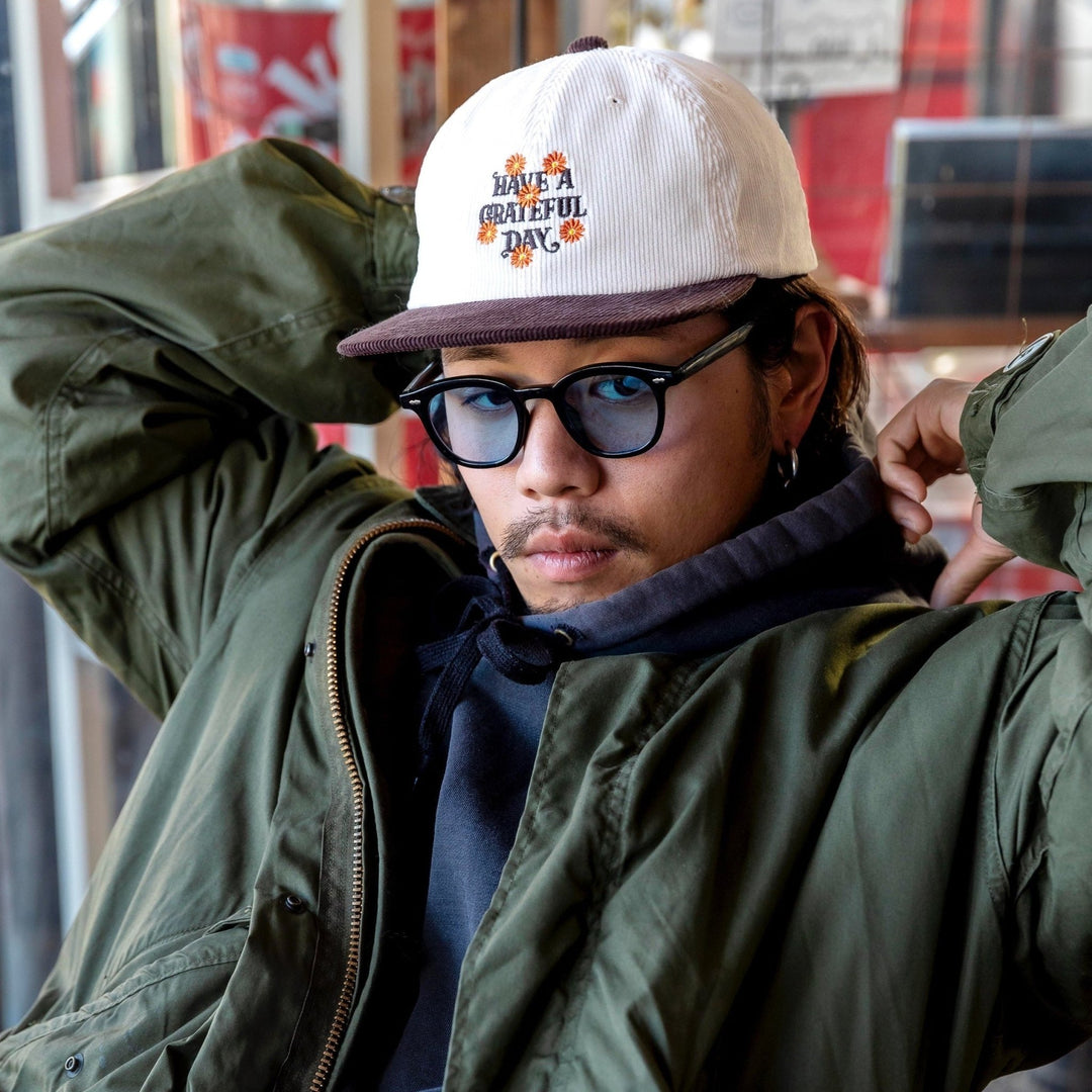 Blue lens sunglasses - 𝐇𝐨𝐧𝐞𝐲 𝐁𝐮𝐭𝐭𝐞𝐫 𝐍𝐢𝐧𝐞