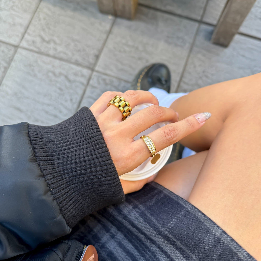 Chain casual ring - 𝐇𝐨𝐧𝐞𝐲 𝐁𝐮𝐭𝐭𝐞𝐫 𝐍𝐢𝐧𝐞