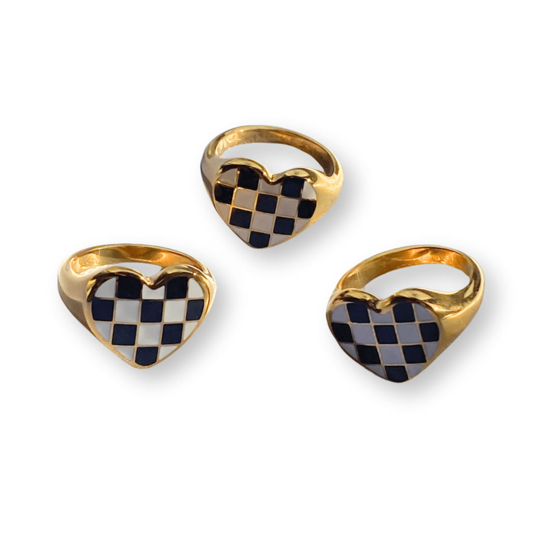 Checker heart ring - 𝐇𝐨𝐧𝐞𝐲 𝐁𝐮𝐭𝐭𝐞𝐫 𝐍𝐢𝐧𝐞