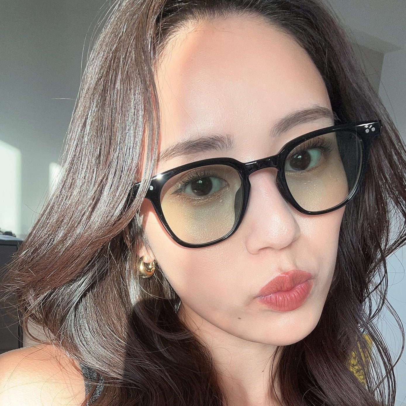 Dark green sunglasses - 𝐇𝐨𝐧𝐞𝐲 𝐁𝐮𝐭𝐭𝐞𝐫 𝐍𝐢𝐧𝐞