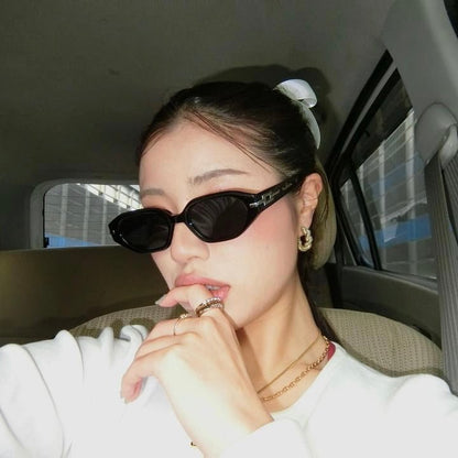 Line trapezoid sunglasses - 𝐇𝐨𝐧𝐞𝐲 𝐁𝐮𝐭𝐭𝐞𝐫 𝐍𝐢𝐧𝐞