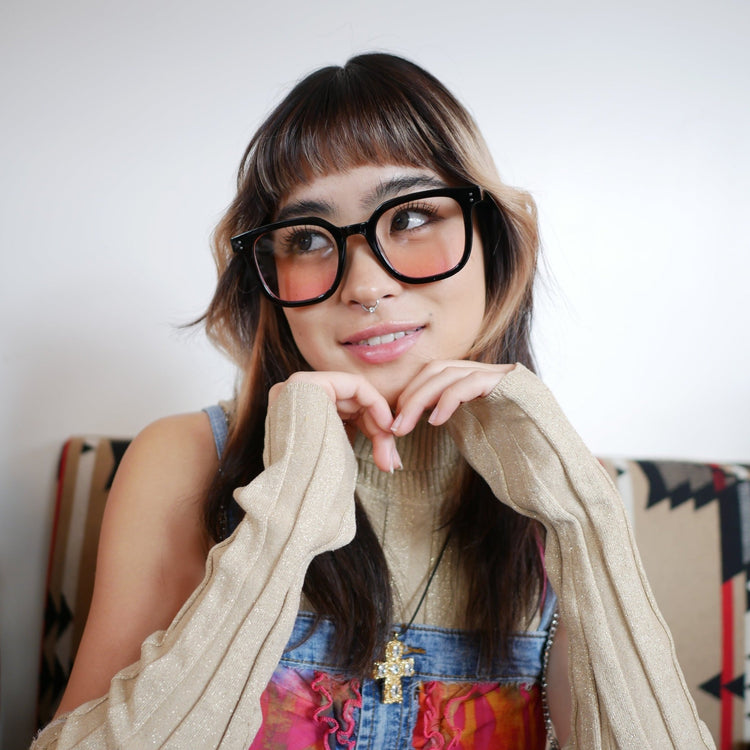 Pink cheek sunglasses - 𝐇𝐨𝐧𝐞𝐲 𝐁𝐮𝐭𝐭𝐞𝐫 𝐍𝐢𝐧𝐞