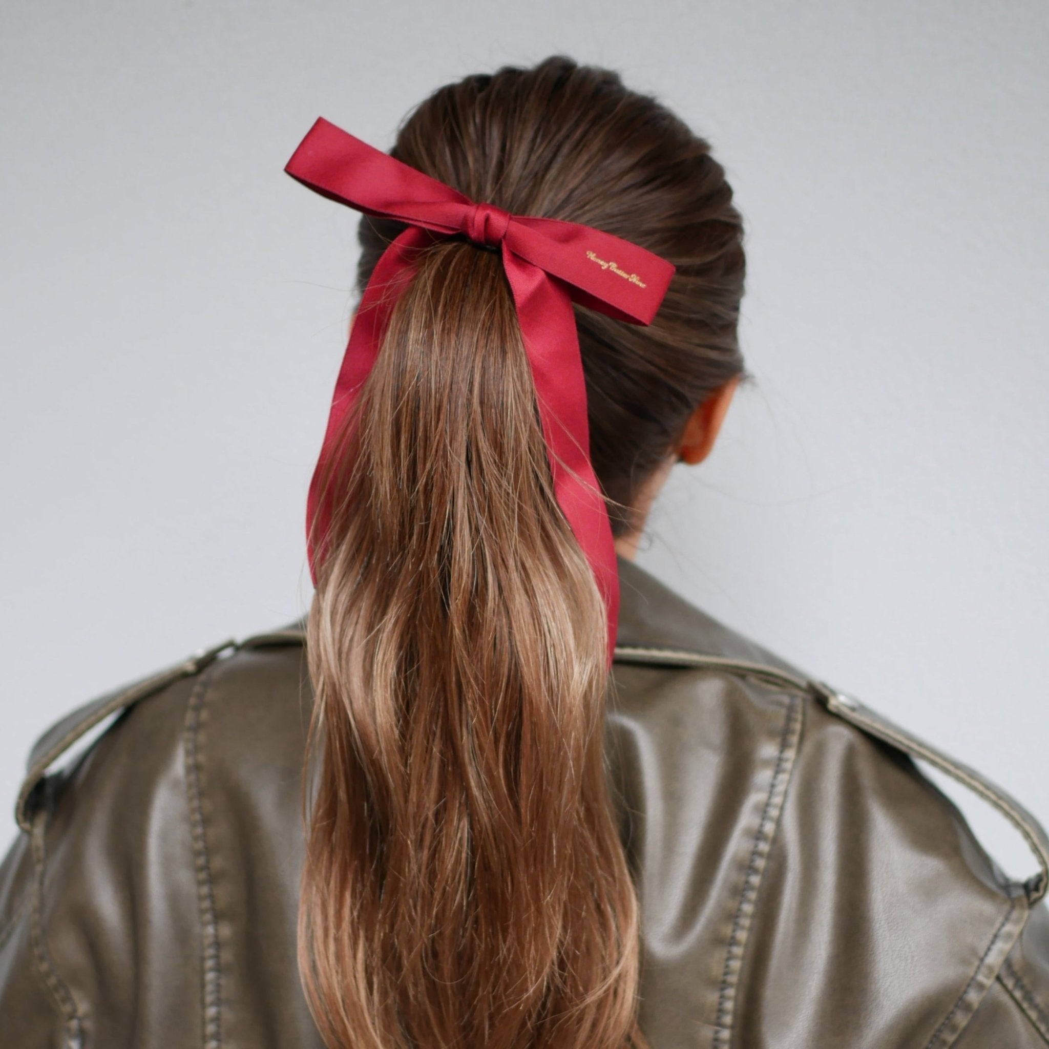 Ribbon hair tie - 𝐇𝐨𝐧𝐞𝐲 𝐁𝐮𝐭𝐭𝐞𝐫 𝐍𝐢𝐧𝐞