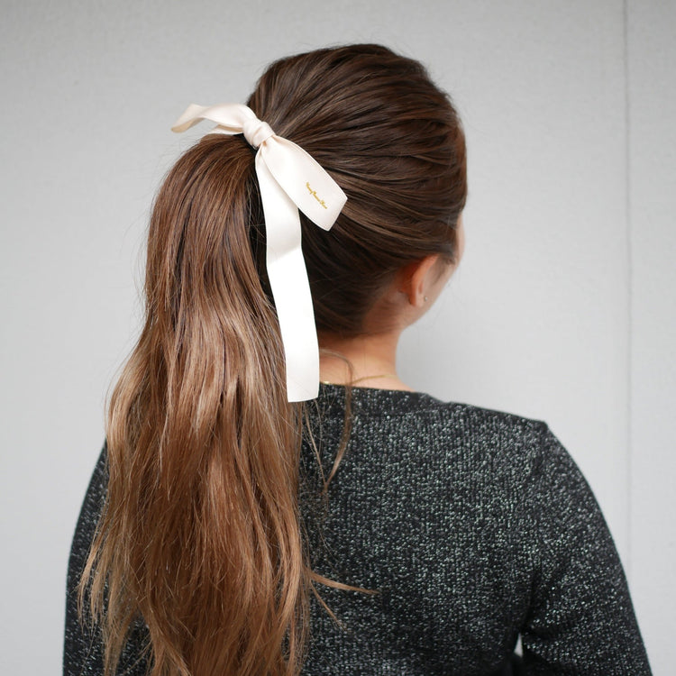 Ribbon hair tie - 𝐇𝐨𝐧𝐞𝐲 𝐁𝐮𝐭𝐭𝐞𝐫 𝐍𝐢𝐧𝐞