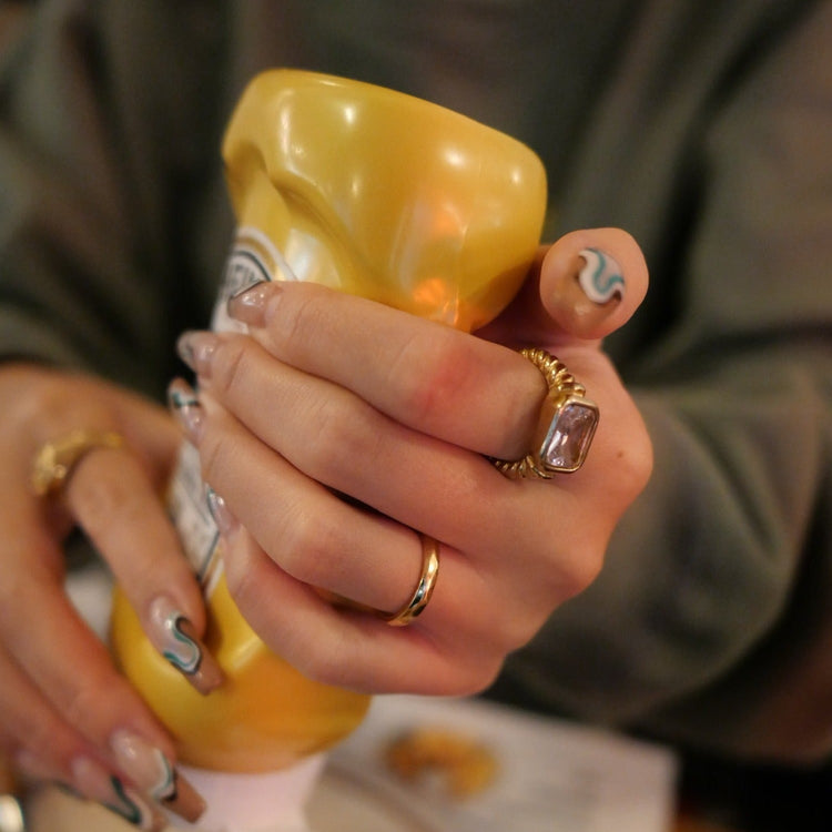 Spiral glitter ring - 𝐇𝐨𝐧𝐞𝐲 𝐁𝐮𝐭𝐭𝐞𝐫 𝐍𝐢𝐧𝐞