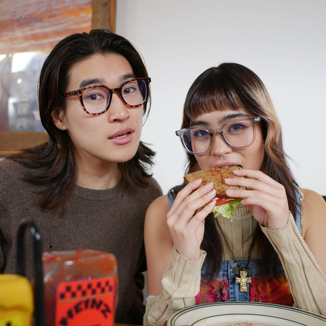 Square clear glasses - 𝐇𝐨𝐧𝐞𝐲 𝐁𝐮𝐭𝐭𝐞𝐫 𝐍𝐢𝐧𝐞