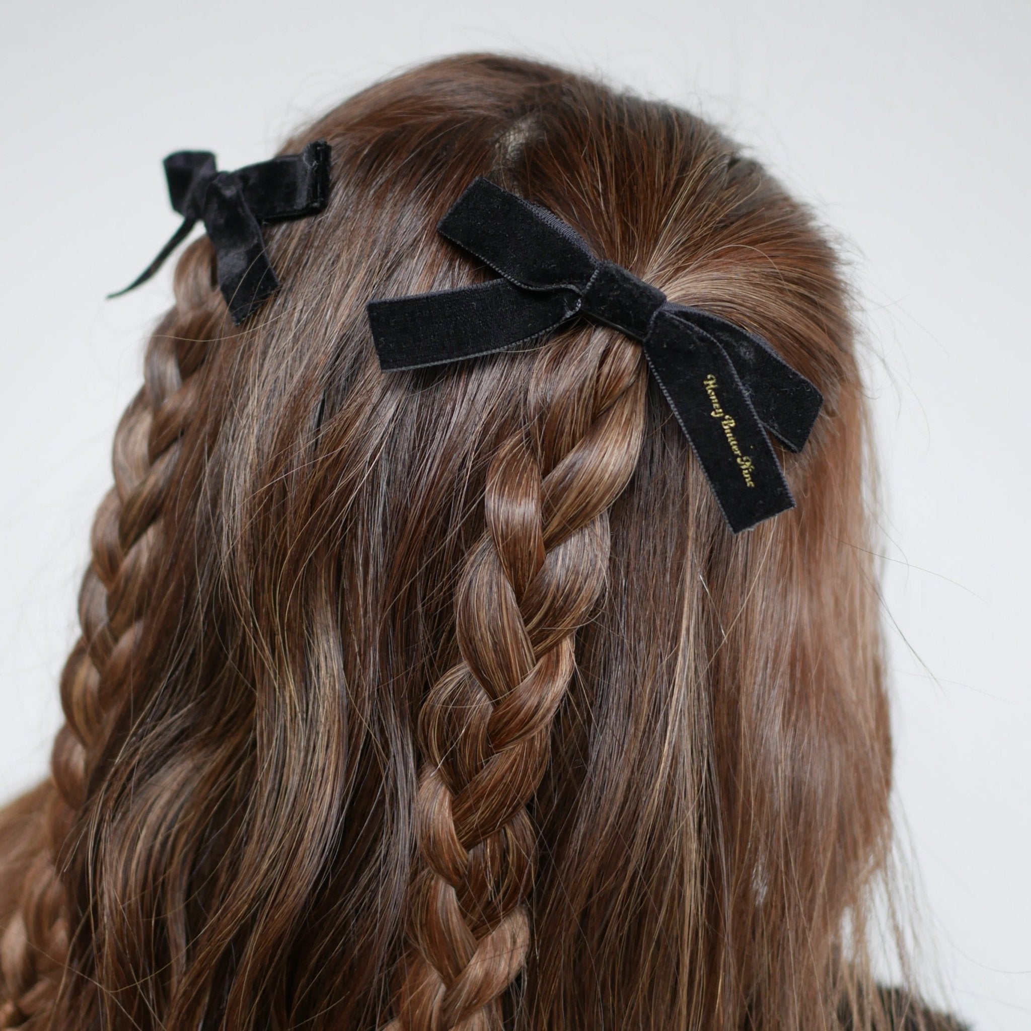 Velours ribbon clip (2set) - 𝐇𝐨𝐧𝐞𝐲 𝐁𝐮𝐭𝐭𝐞𝐫 𝐍𝐢𝐧𝐞