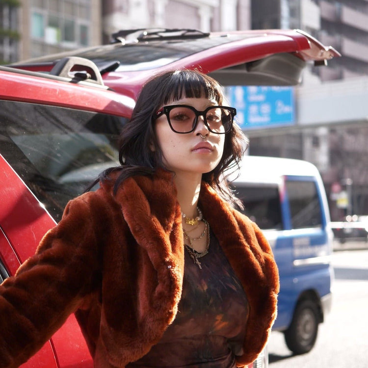 Wide sunglasses - 𝐇𝐨𝐧𝐞𝐲 𝐁𝐮𝐭𝐭𝐞𝐫 𝐍𝐢𝐧𝐞