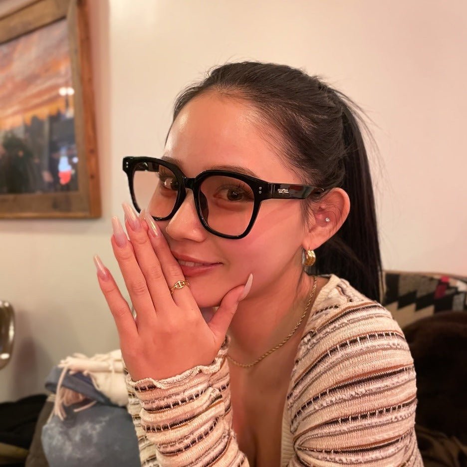 Wide sunglasses - 𝐇𝐨𝐧𝐞𝐲 𝐁𝐮𝐭𝐭𝐞𝐫 𝐍𝐢𝐧𝐞