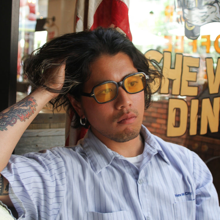 Yellow street sunglasses - 𝐇𝐨𝐧𝐞𝐲 𝐁𝐮𝐭𝐭𝐞𝐫 𝐍𝐢𝐧𝐞