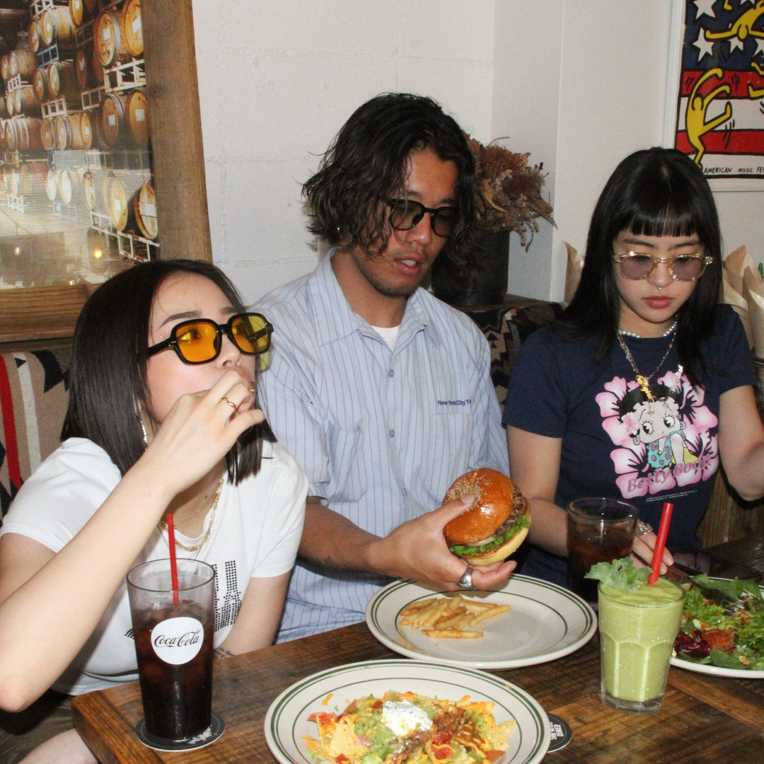 Yellow street sunglasses - 𝐇𝐨𝐧𝐞𝐲 𝐁𝐮𝐭𝐭𝐞𝐫 𝐍𝐢𝐧𝐞